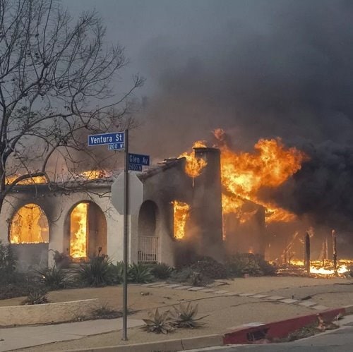 Incendio California 24 morti almeno. Causato da fuochi d’artificio?